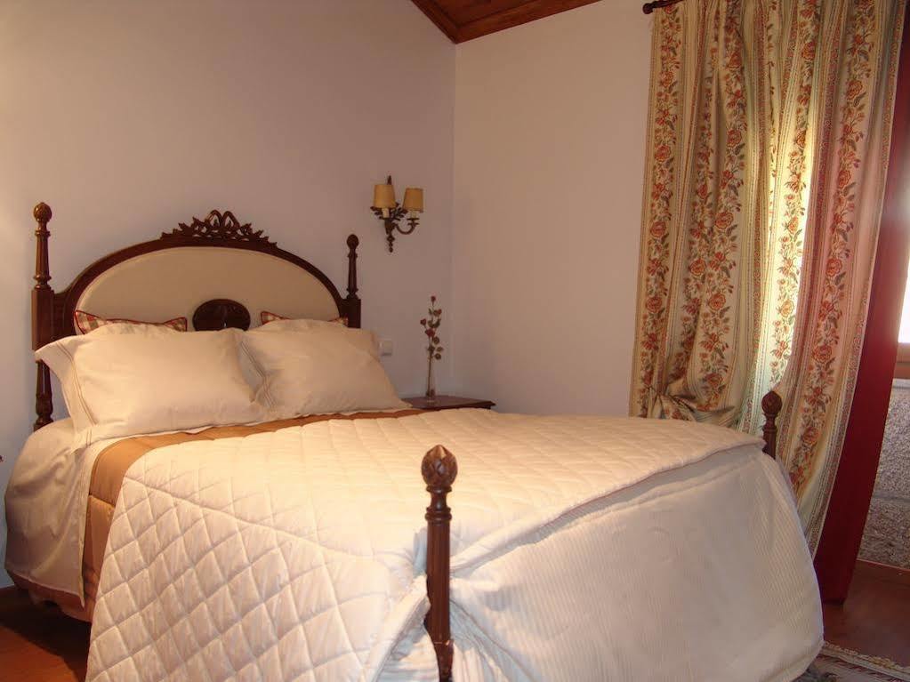 Casa Santa Catarina Hotell Penha Garcia Eksteriør bilde